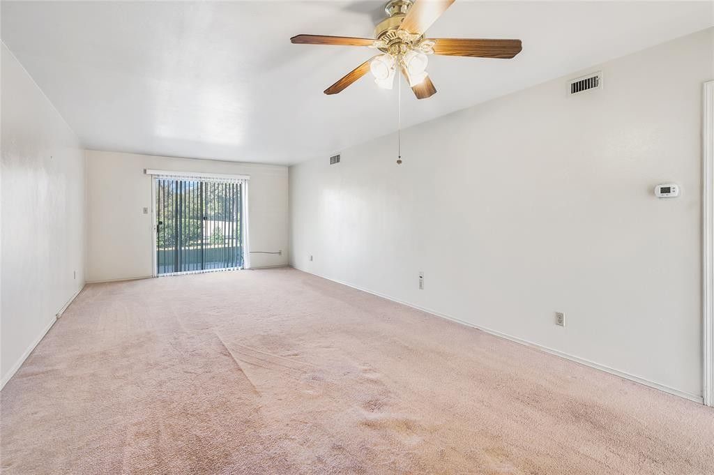 4036 Ridglea Country Club Dr #4036-1006 - Photo 2 of 33