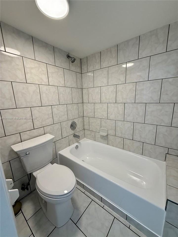 1303 South Liberty Avenue