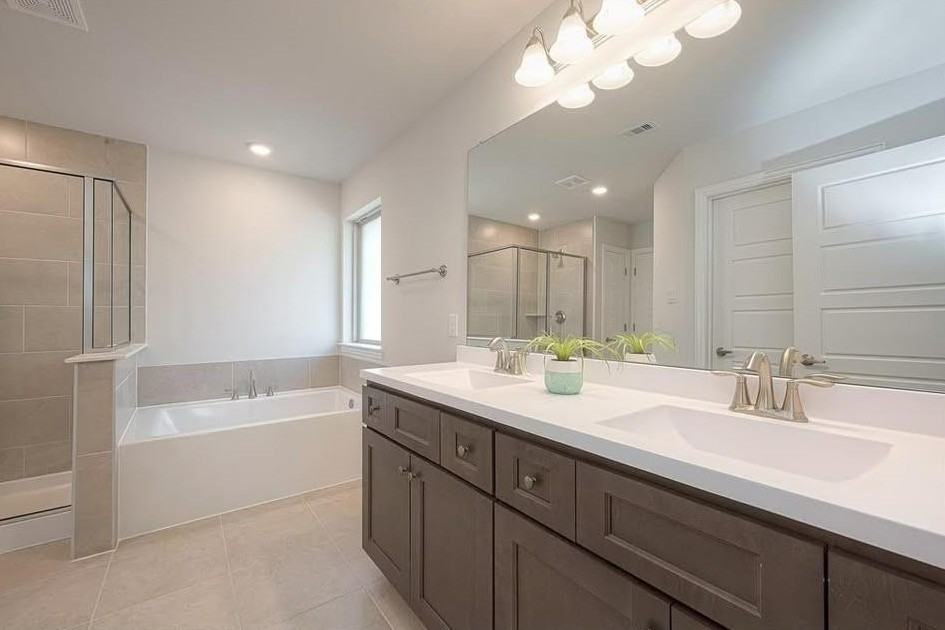 13308 Diamond Reef Lane #13308 - Photo 2 of 16