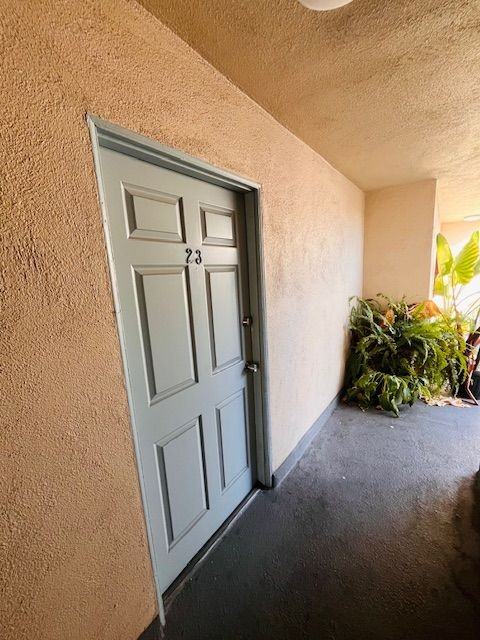 1260 North Beachwood Drive