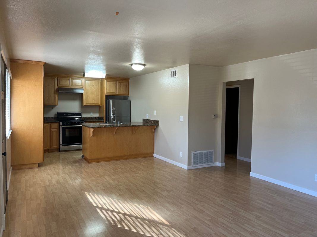 5489 Judith St - Photo 2 of 16