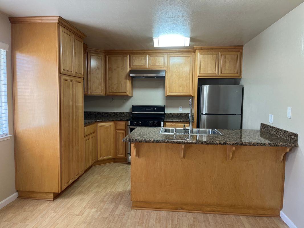 5489 Judith St - Photo 5 of 16