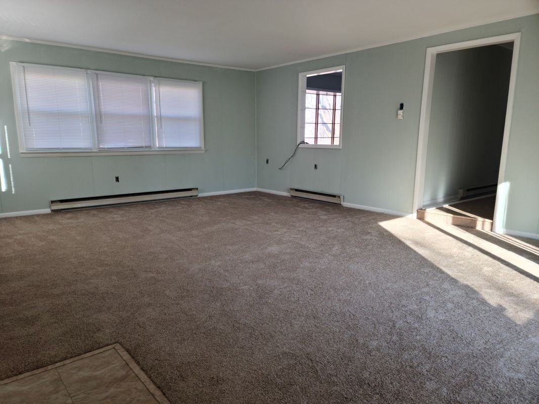 306 Commerce St - Photo 2 of 8