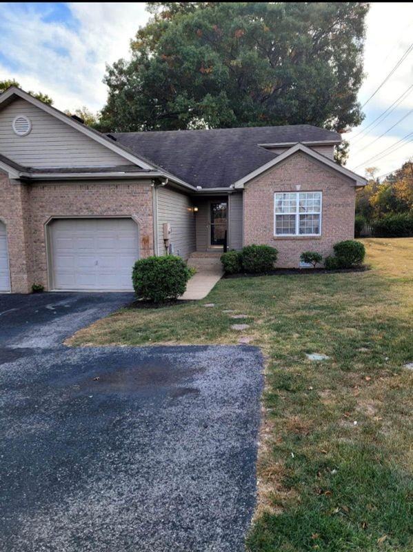 900 River Bend Street - Photo 2 of 18