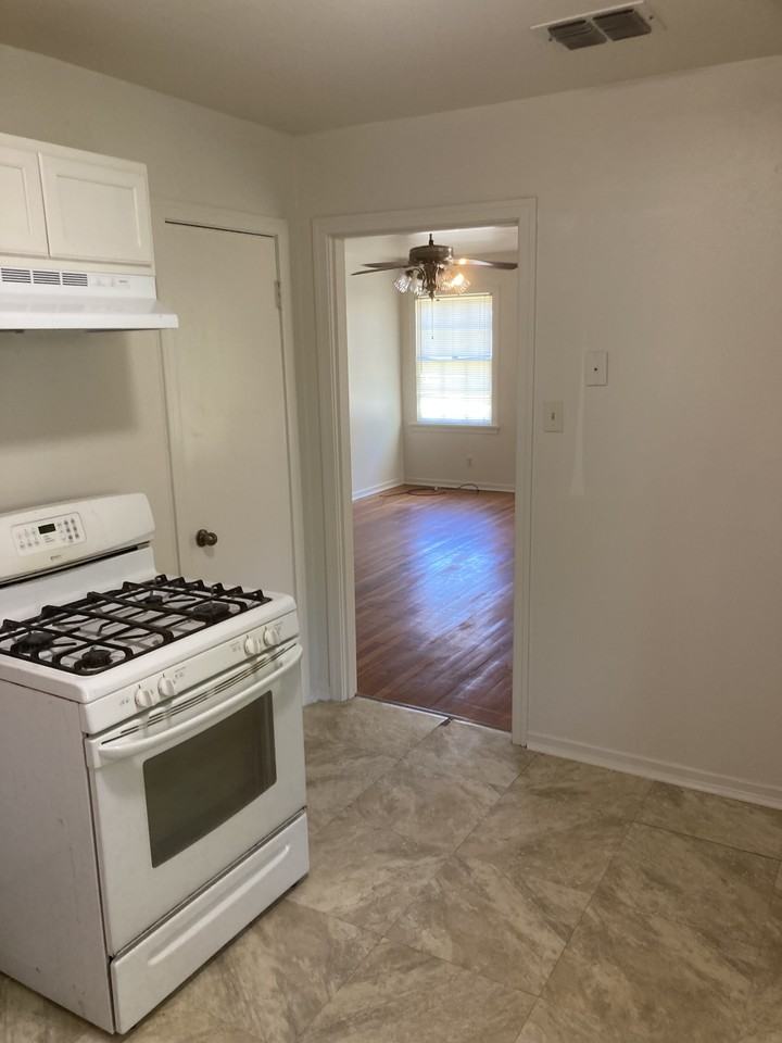 2746 Mimosa Ave #NA - Photo 6 of 20