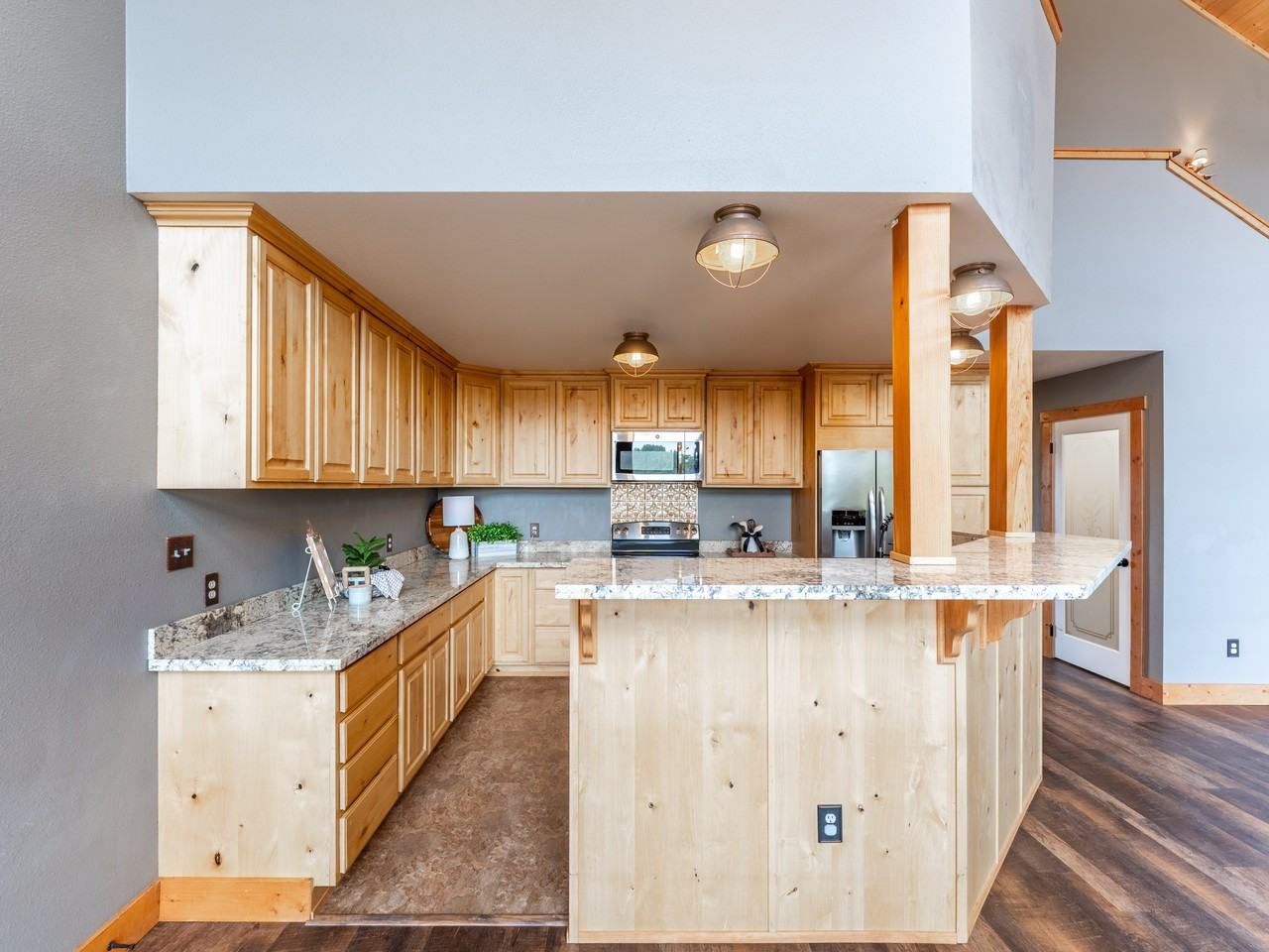 117 Hummingbird Road - Photo 4 of 10