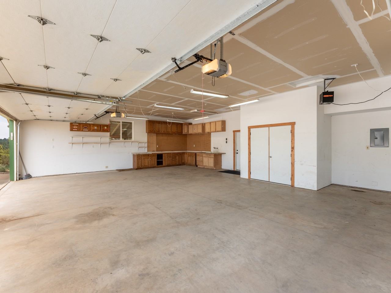 117 Hummingbird Road - Photo 6 of 10