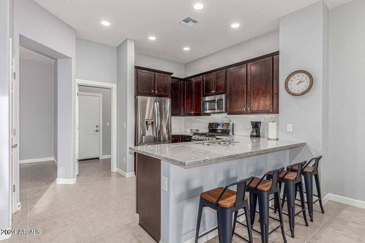 4777 S Fulton Ranch Blvd Unit 1055 #1055 - Photo 3 of 39