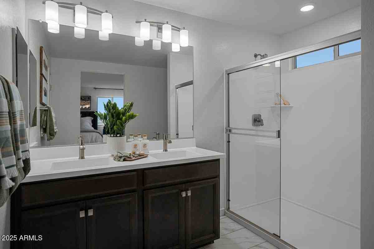 18141 W Yavapai St - Photo 7 of 12