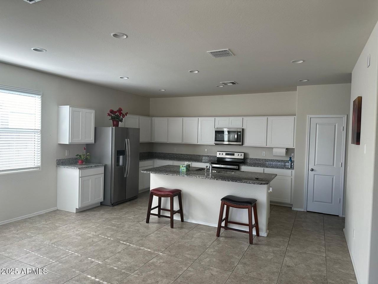 7811 W Riverside Ave - Photo 3 of 28