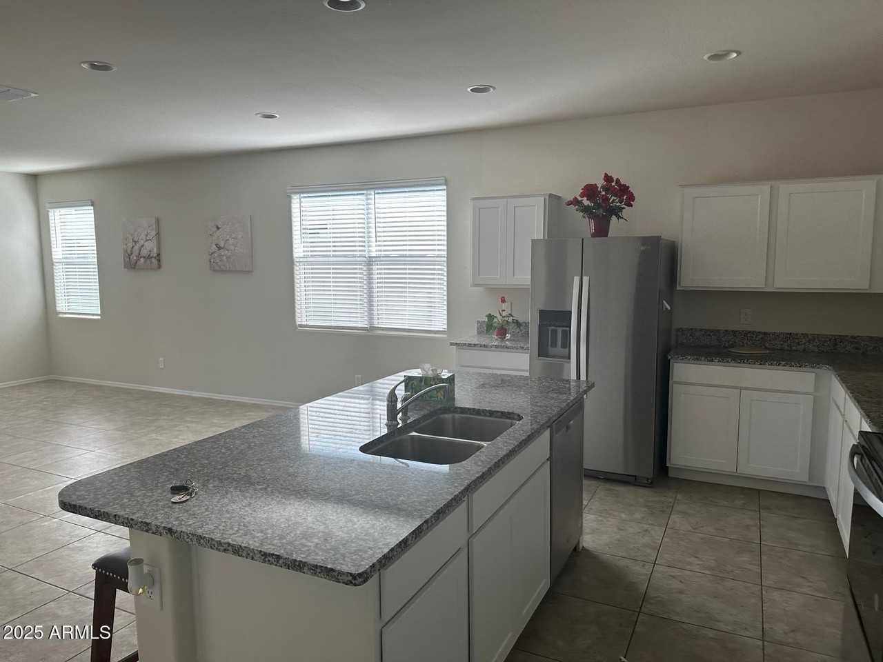 7811 W Riverside Ave - Photo 5 of 28