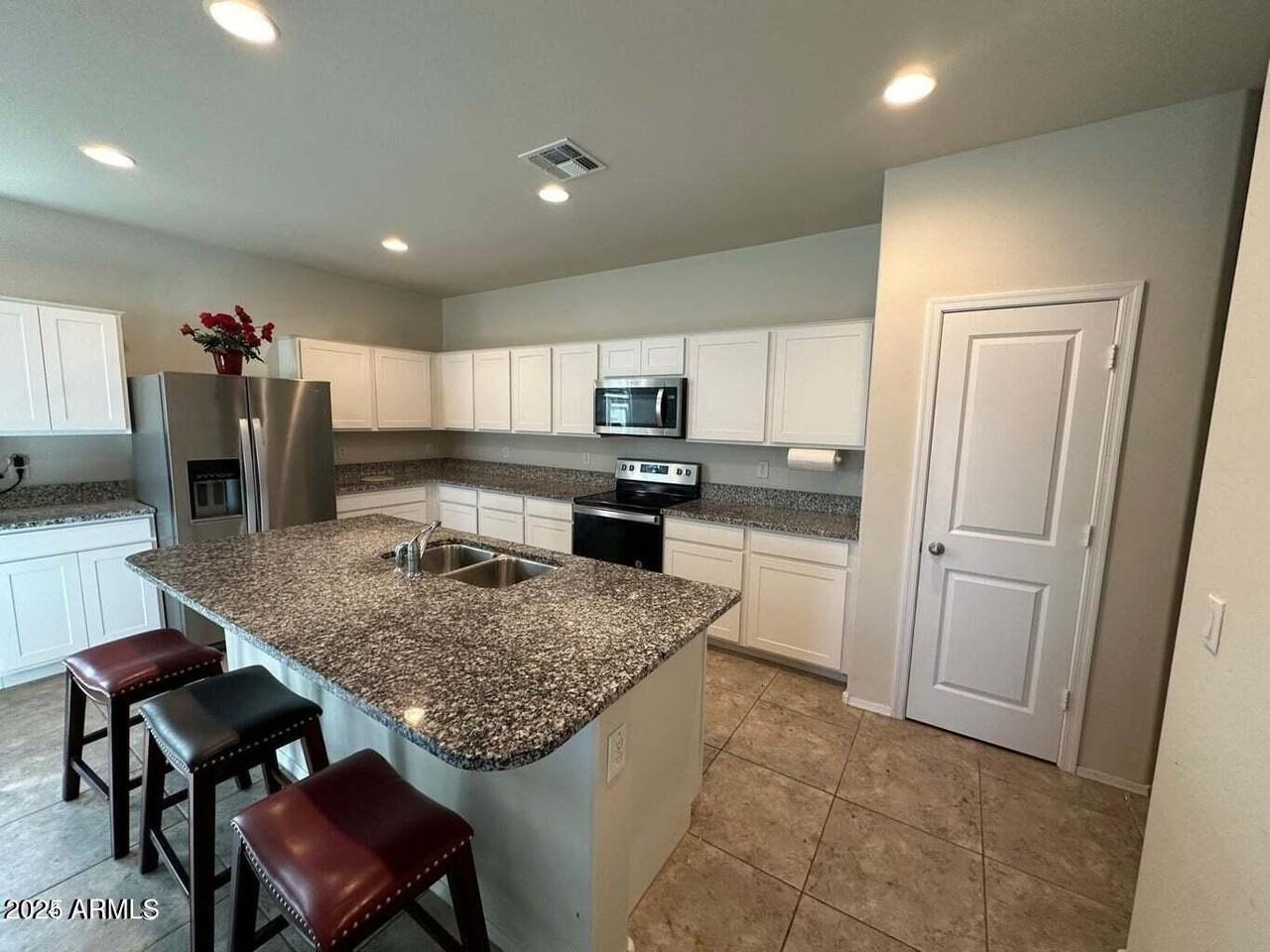 7811 W Riverside Ave - Photo 7 of 28