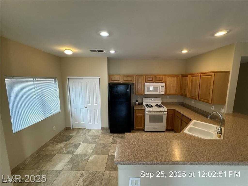 6639 Tumbleweed Ridge Lane #102 - Photo 6 of 24