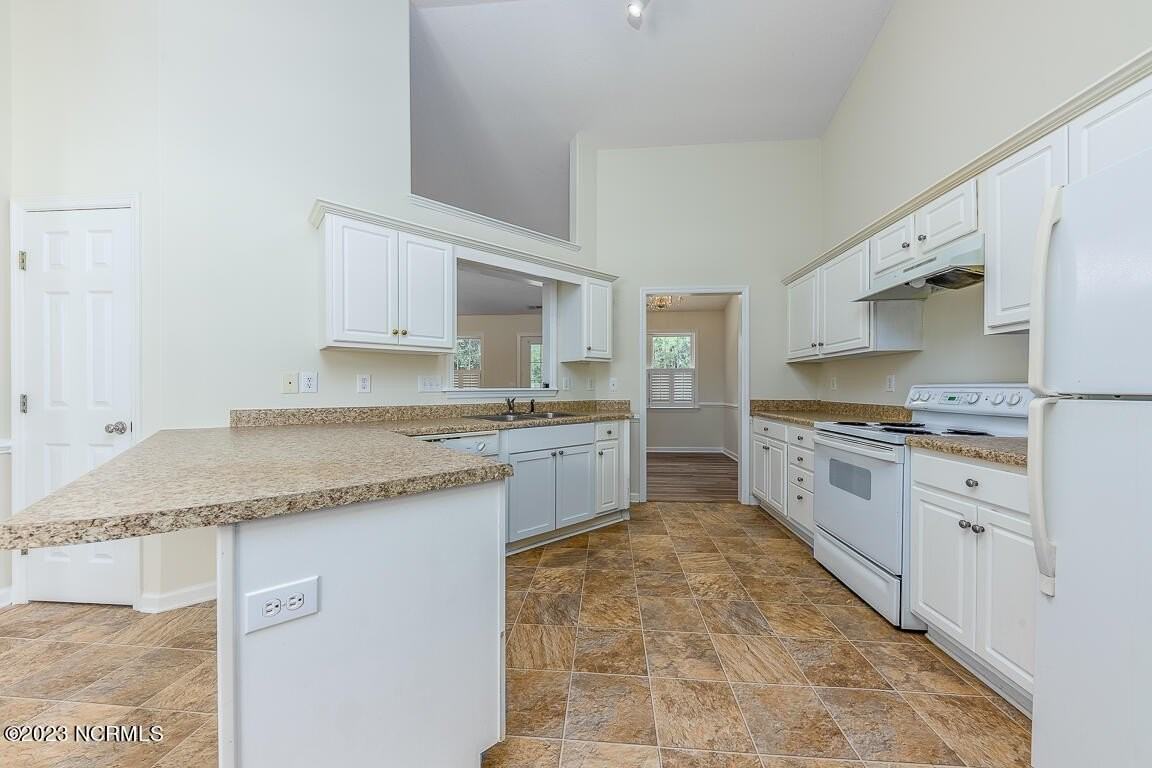 212 Derby Park Ave - Photo 7 of 17