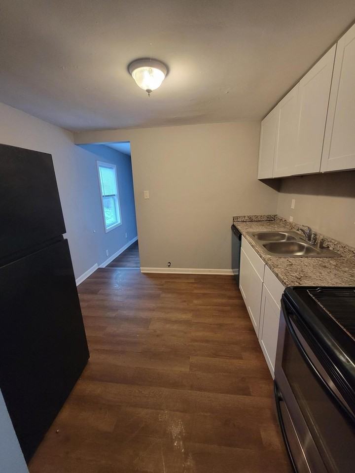 1775 Harrodsburg Rd 2nd Fl #2ndFLUNIT - Photo 7 of 12