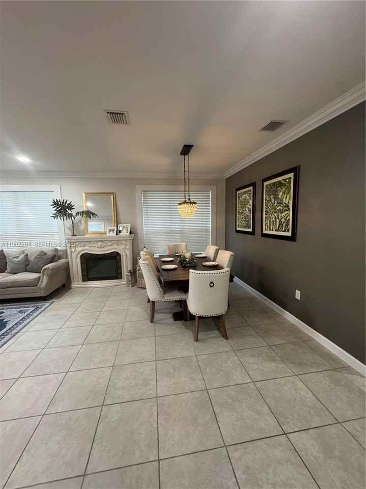 17145 Southwest 92nd Street #17145 - Photo 3 of 50