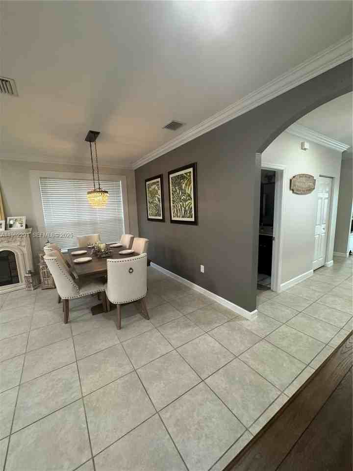 17145 Southwest 92nd Street #17145 - Photo 4 of 50