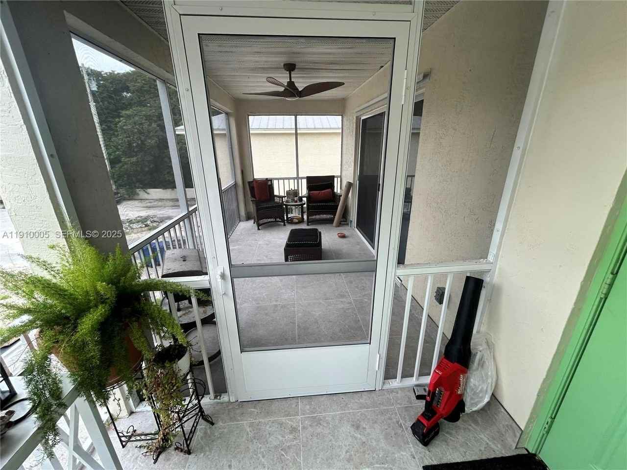 184 Casa Court Dr #184 - Photo 7 of 9