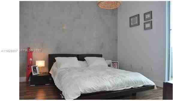 350 NE 24th St #906 - Photo 4 of 11