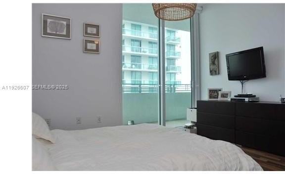 350 NE 24th St #906 - Photo 5 of 11