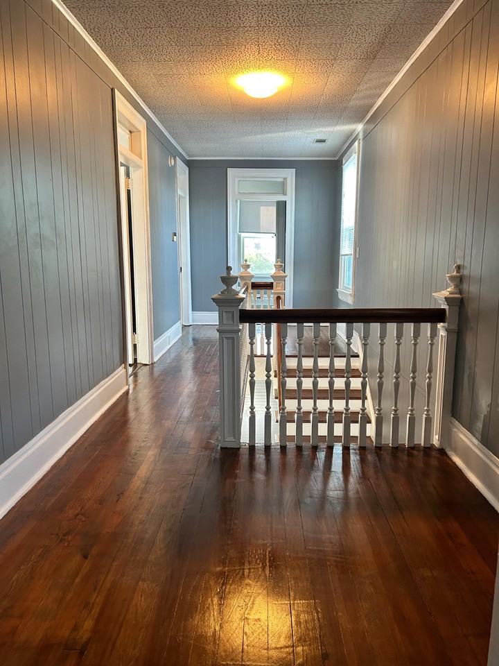 Crawford Ave - Photo 6 of 10