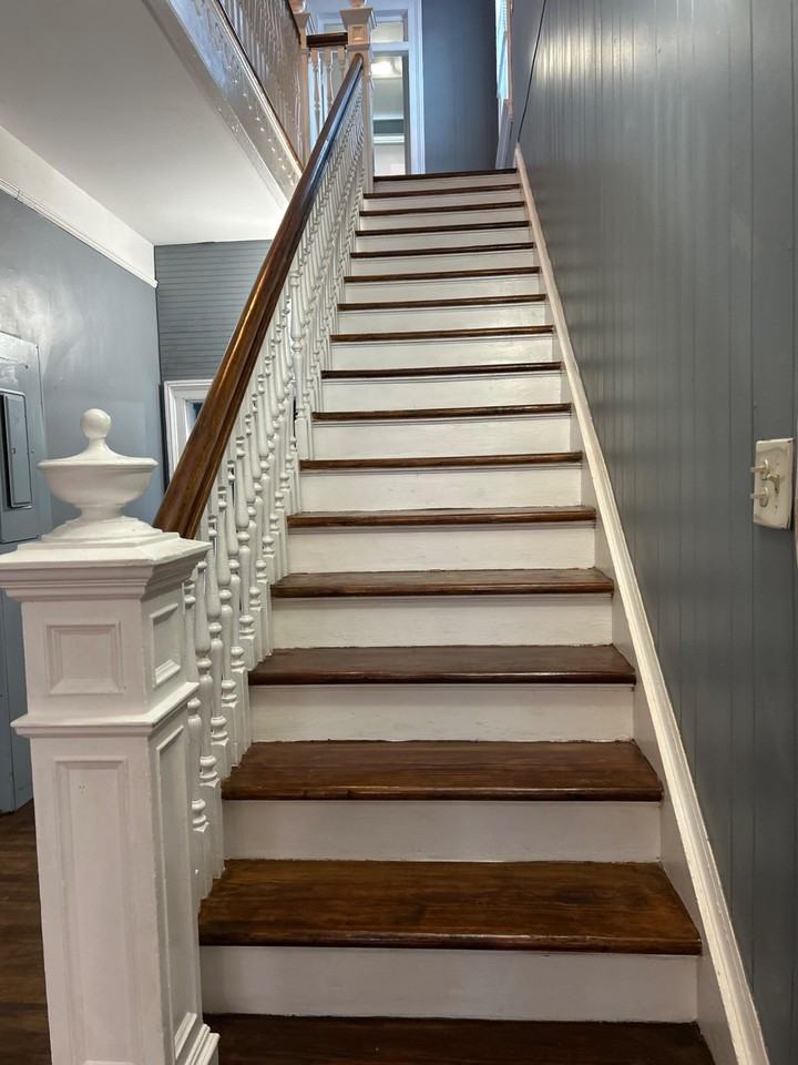 Crawford Ave - Photo 7 of 10