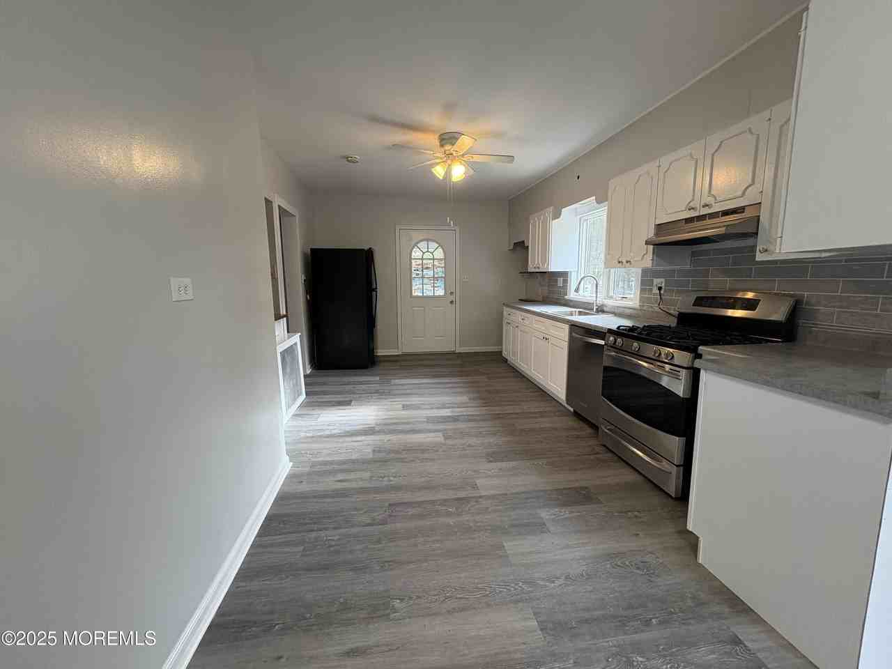 479 Line Rd - Photo 2 of 17