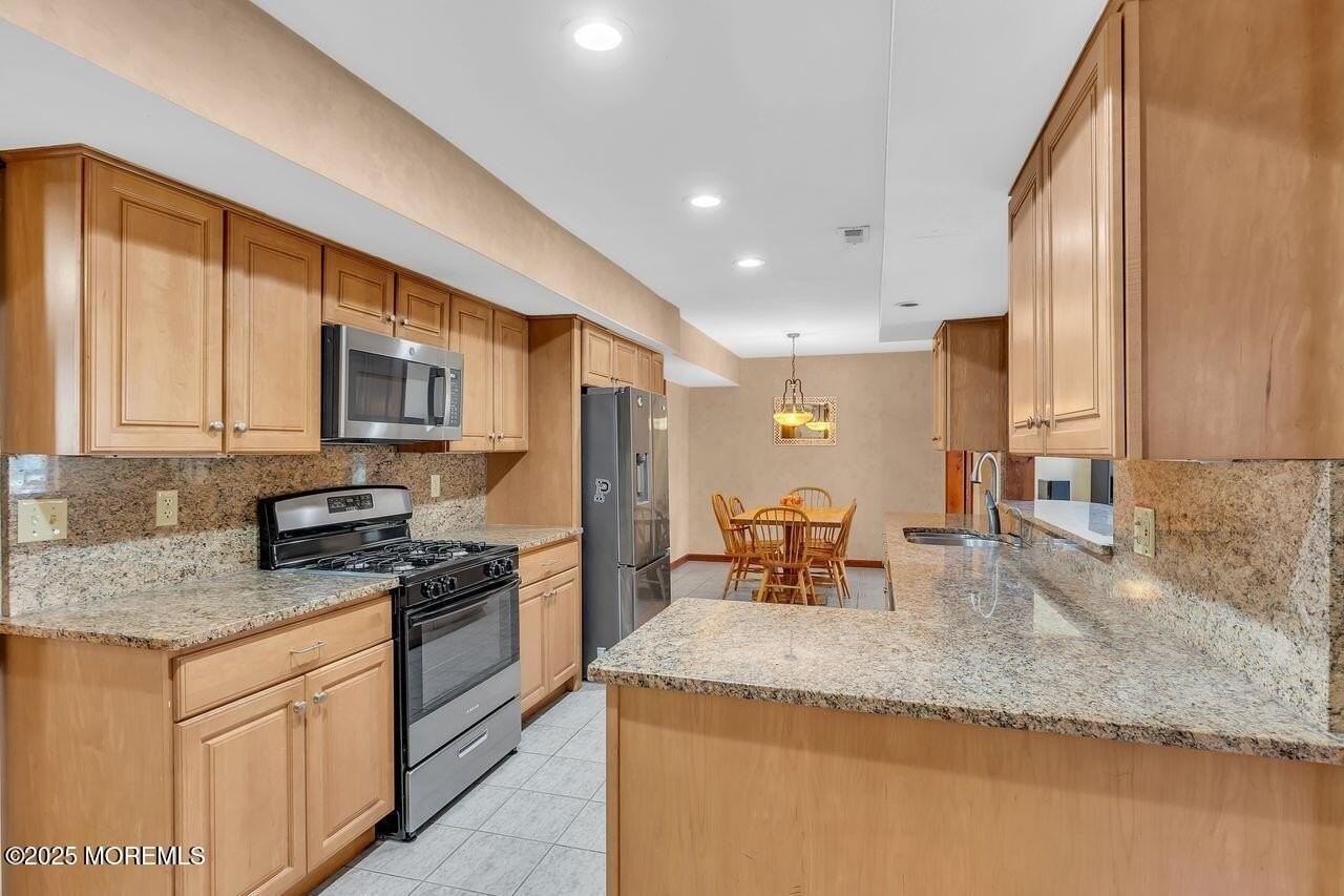 9 Cherry Hill Ln - Photo 6 of 50