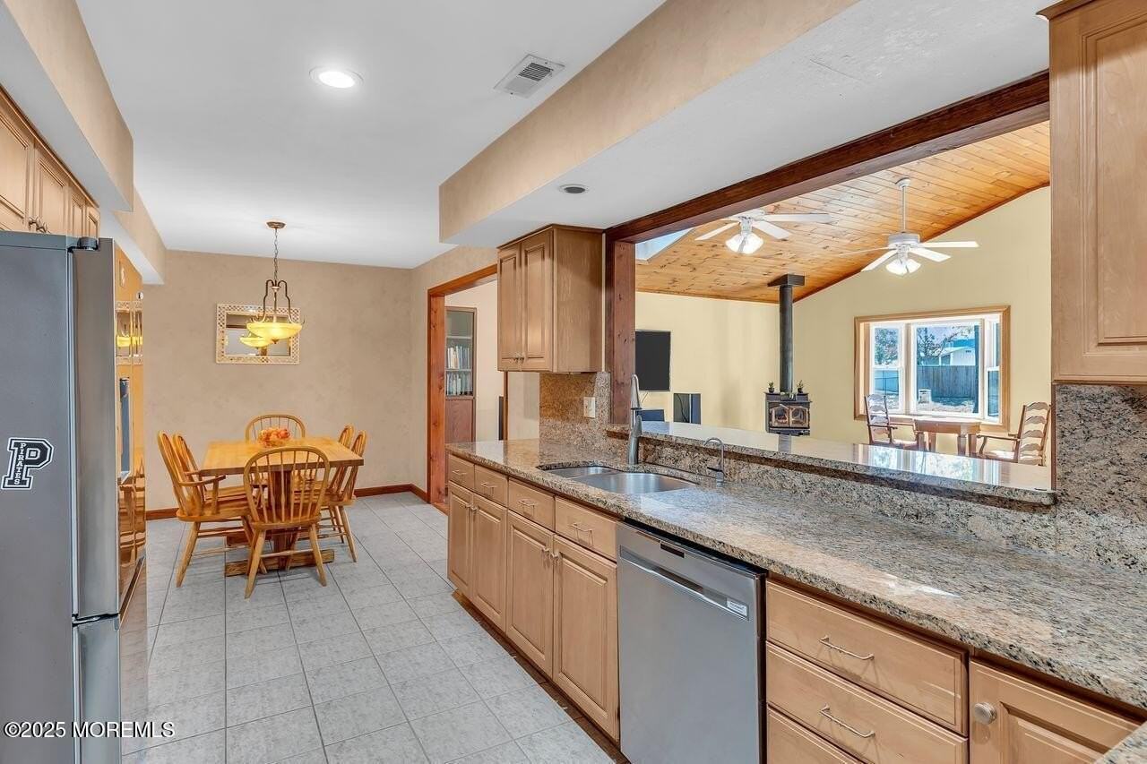 9 Cherry Hill Ln - Photo 7 of 50