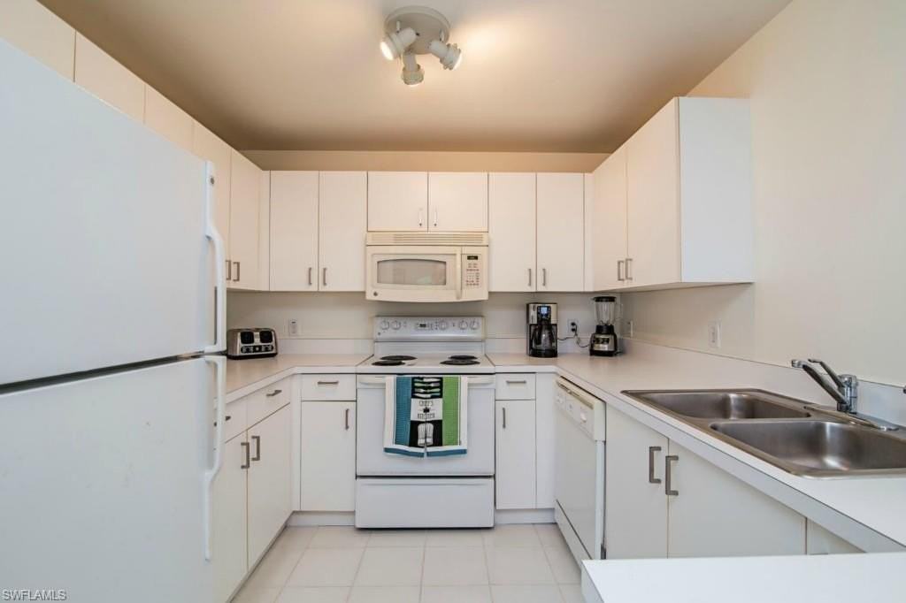 519 Roma Court #3-301 - Photo 5 of 14