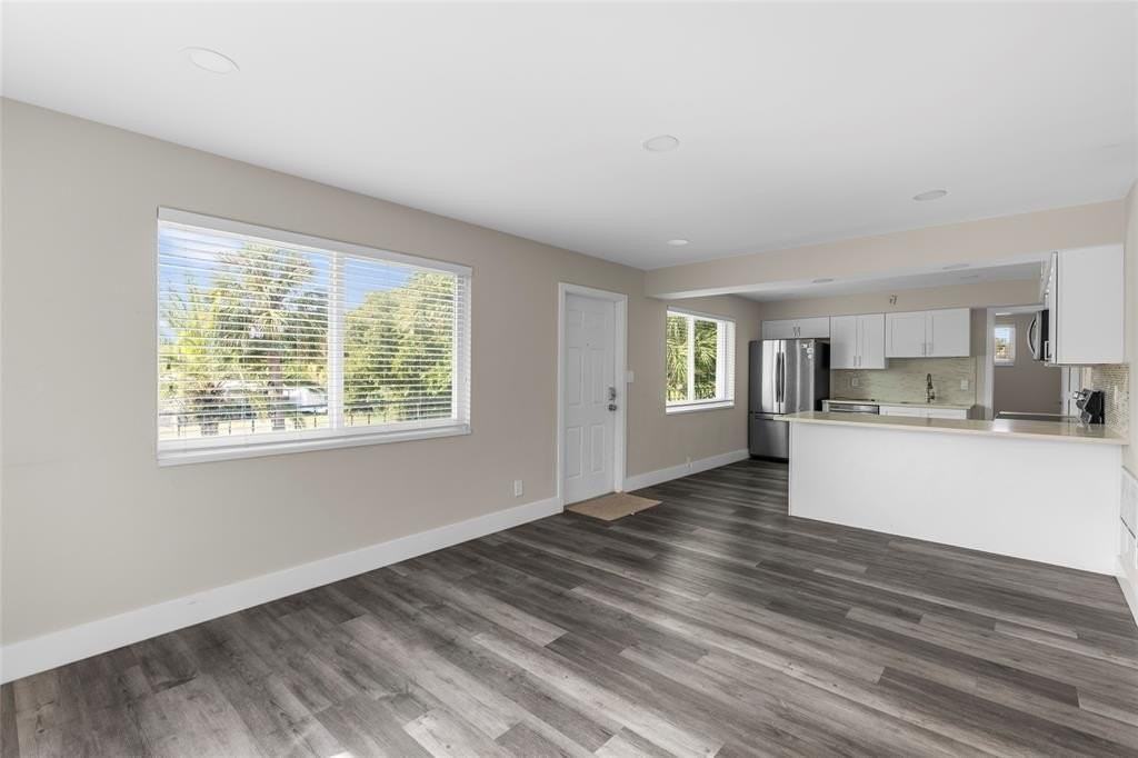 2182 Northeast 5th Circle - Photo 6 of 32