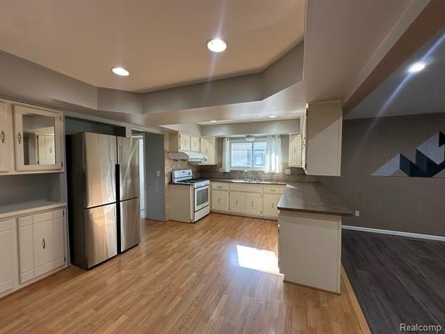 3217 Barton Drive - Photo 6 of 24