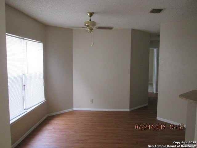 3932 Heritage Hill Drive - Photo 5 of 20