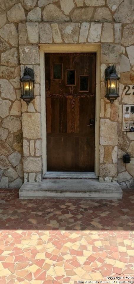 224 East Rosewood Avenue #1 - Photo 4 of 38