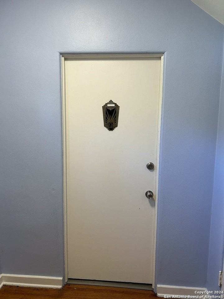 224 East Rosewood Avenue #1 - Photo 5 of 38