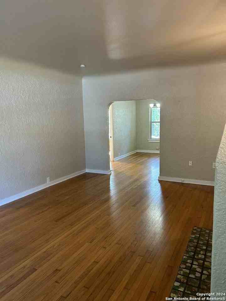 224 East Rosewood Avenue #1 - Photo 6 of 38