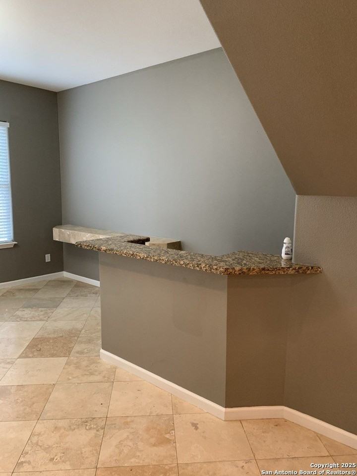 630 Ira Lee Rd - Photo 4 of 40