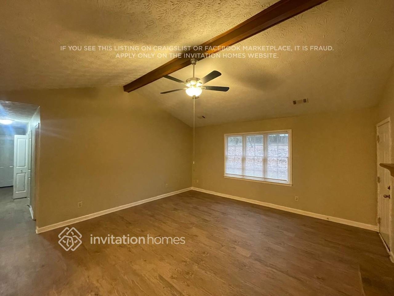 2634 Laurel Woods Ln Se - Photo 3 of 20