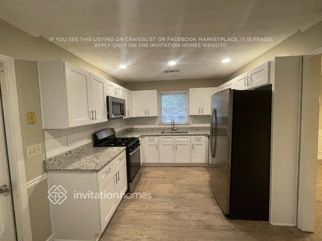 2634 Laurel Woods Ln Se - Photo 7 of 20