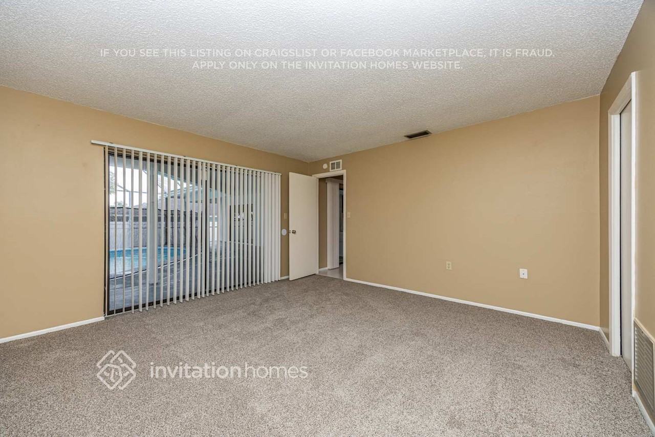 7023 Bramblewood Dr - Photo 7 of 17