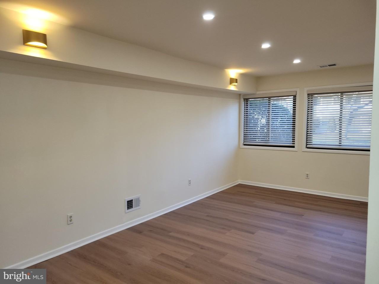 Avon Dr #J - Photo 6 of 15