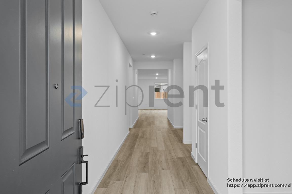 2494 Zellerbach St - Photo 5 of 24