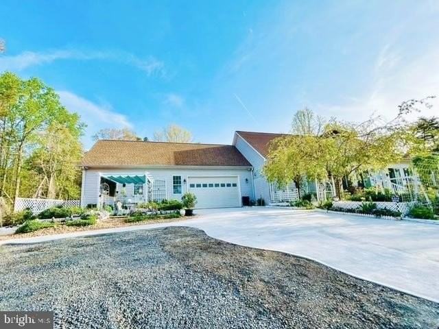 1440 Hartwood Road - Photo 2 of 18