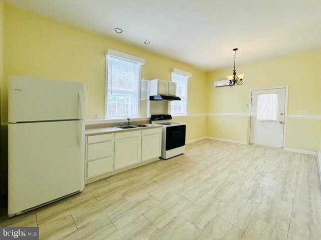 1440 Hartwood Road - Photo 3 of 18