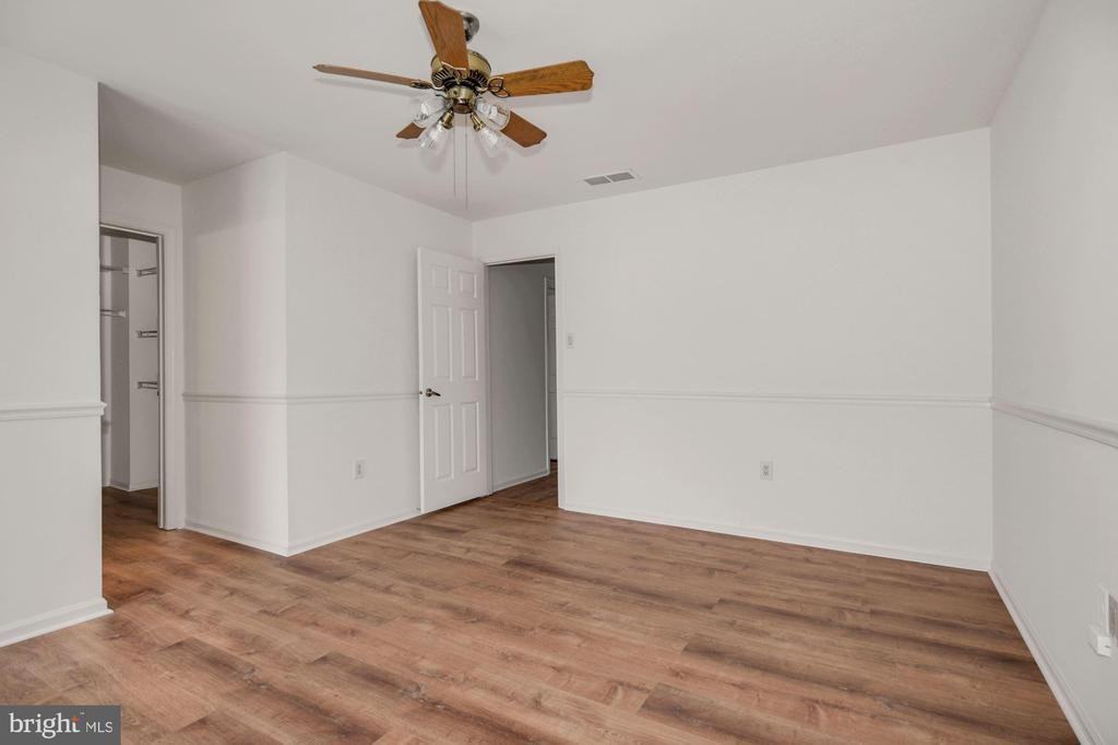 305 Sequoia Drive - Photo 7 of 17