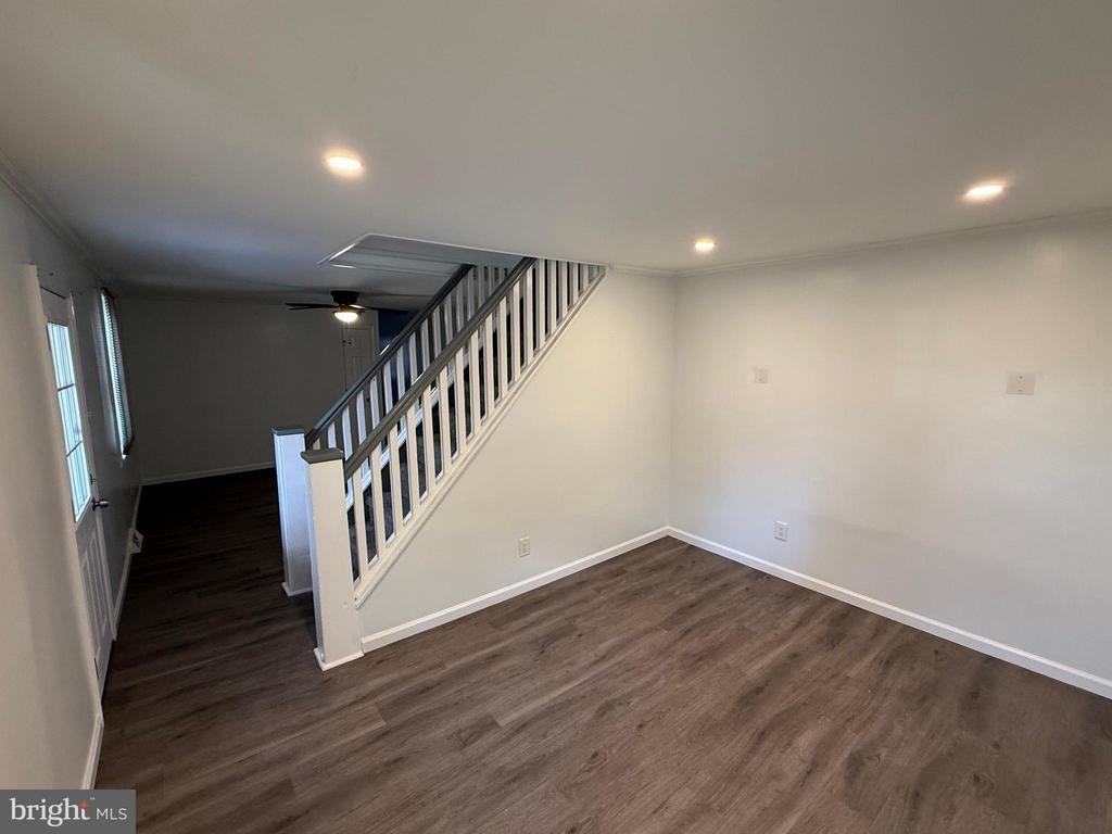 51 White Street - Photo 2 of 9