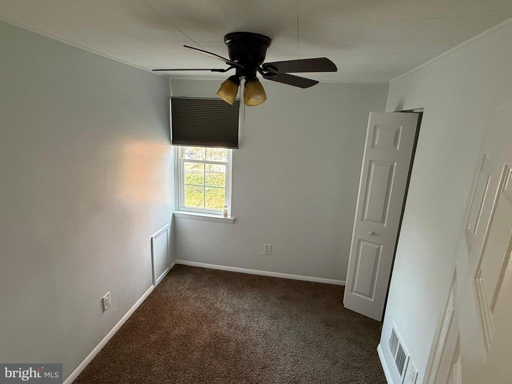 51 White Street - Photo 7 of 9