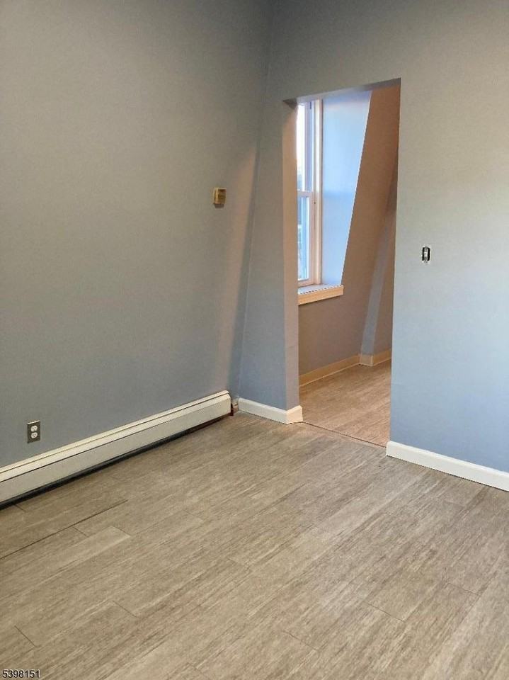 133 Gregory Avenue - Photo 6 of 8