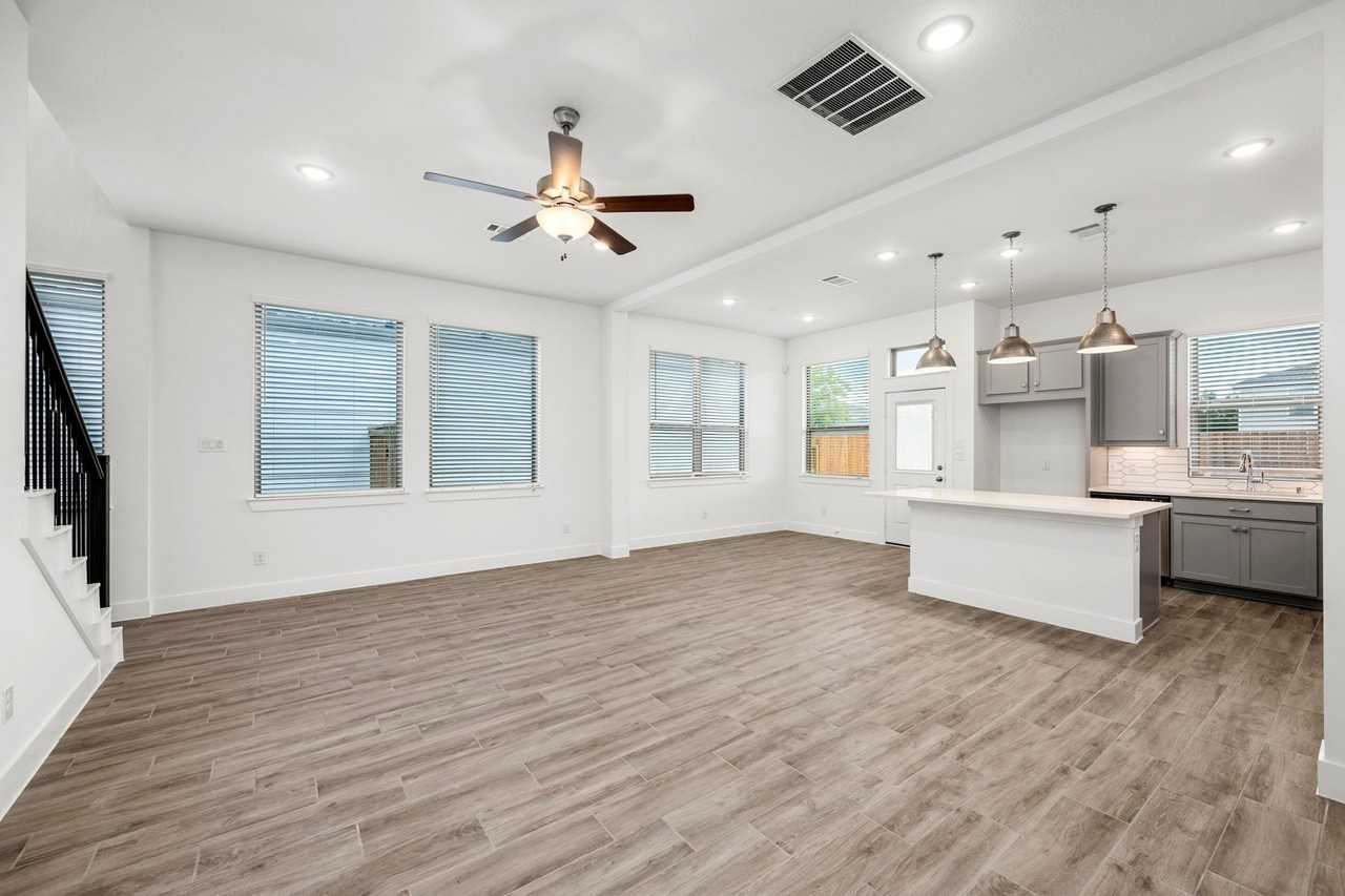 7818 Starfish Arbor Dr - Photo 7 of 30