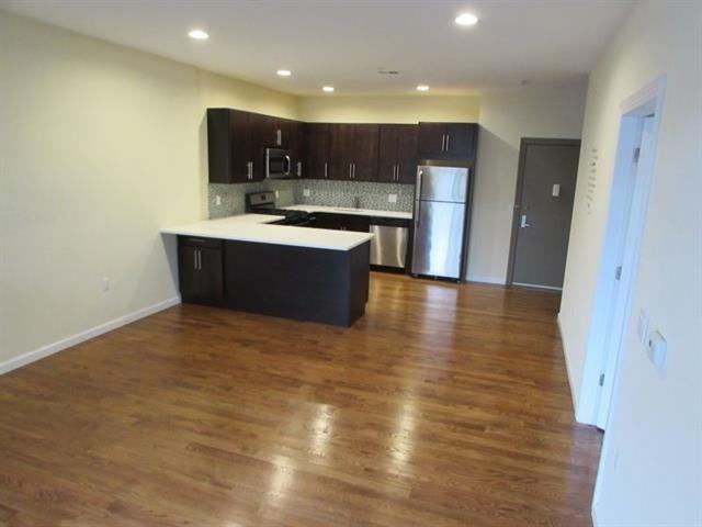 186 Broadway ##502 - Photo 4 of 12
